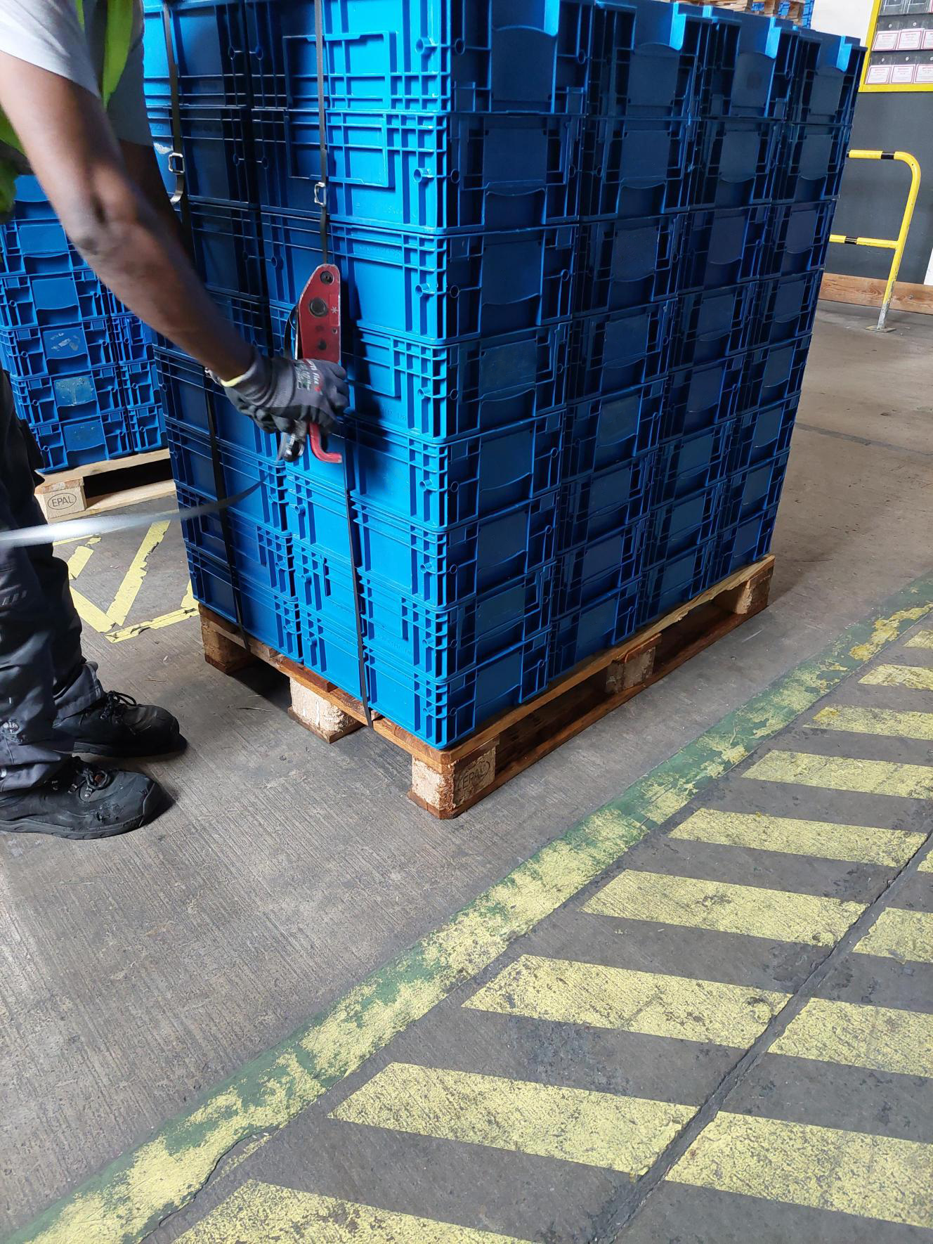 64 % menos plástico: Cómo el flejado de pallets optimiza de forma sostenible sus procesos de transporte.